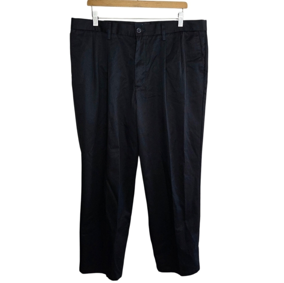 NWT Dockers | Black Classic Fit Signature Khaki Pleated Pants Mens Size 38 - Picture 8 of 8